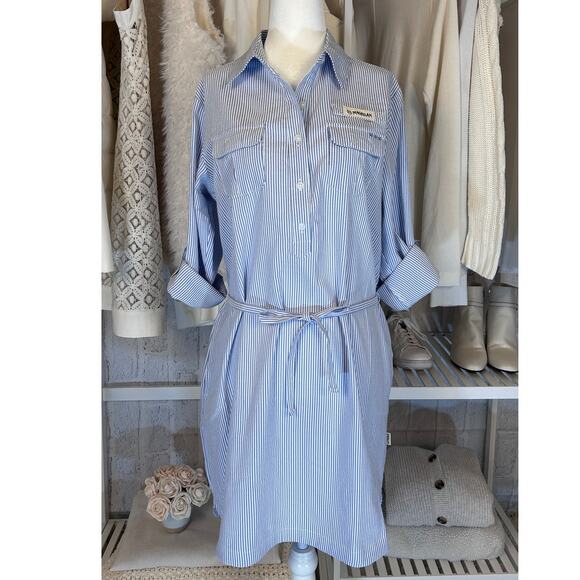Magellan Women's Size M Fishing, Outdoors Blue & White Seersucker Dress #0084 - Picture 1 of 11